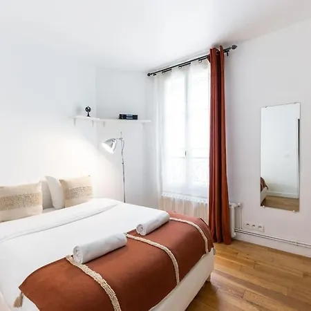 Le Canal Flat De